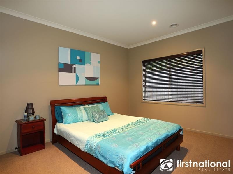 24 Montpelier Drive, Berwick VIC 3806