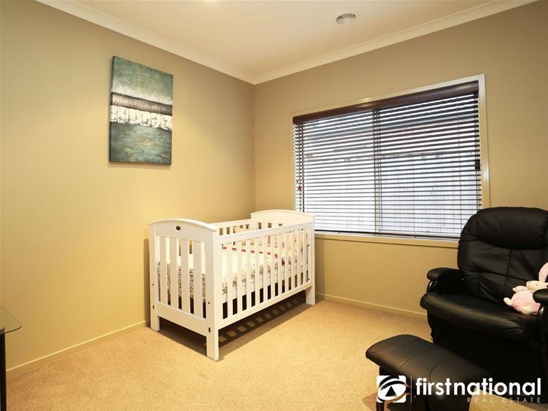 24 Montpelier Drive, Berwick VIC 3806