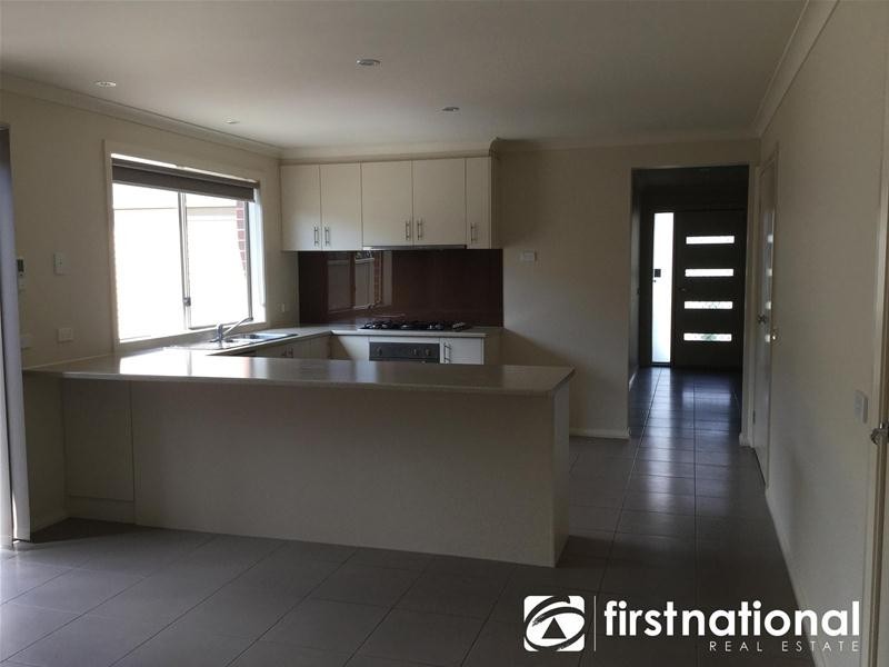 36 Salvia Avenue, Pakenham VIC 3810