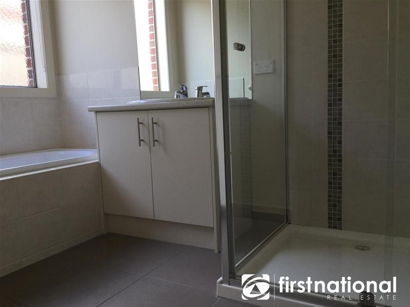 36 Salvia Avenue, Pakenham VIC 3810