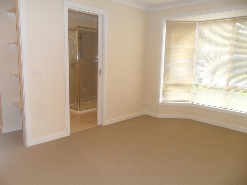 1A Thomas Street, Pakenham VIC 3810