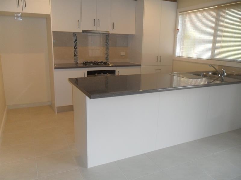 1A Thomas Street, Pakenham VIC 3810