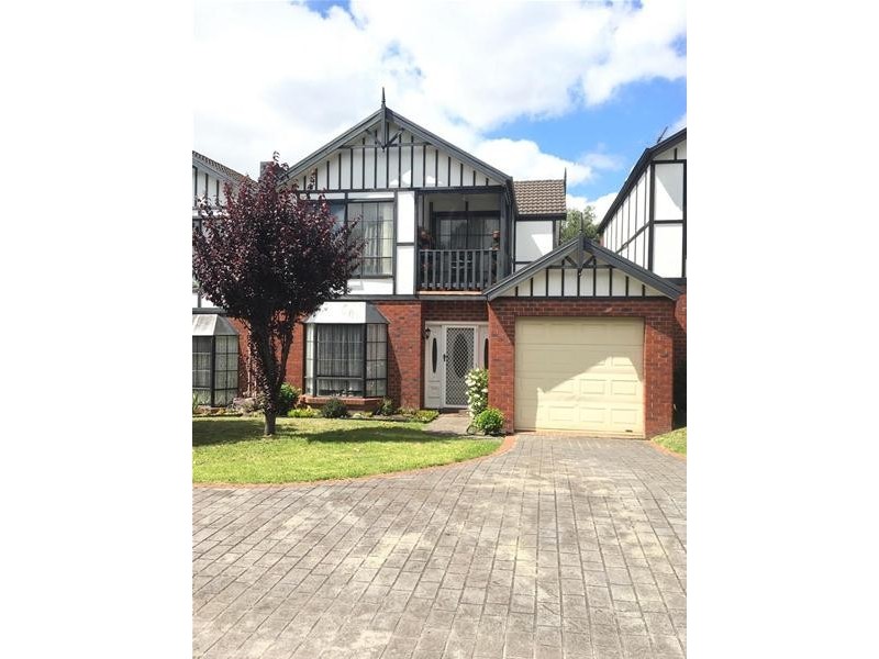 10/40-44 Warrawong Drive, Berwick VIC 3806