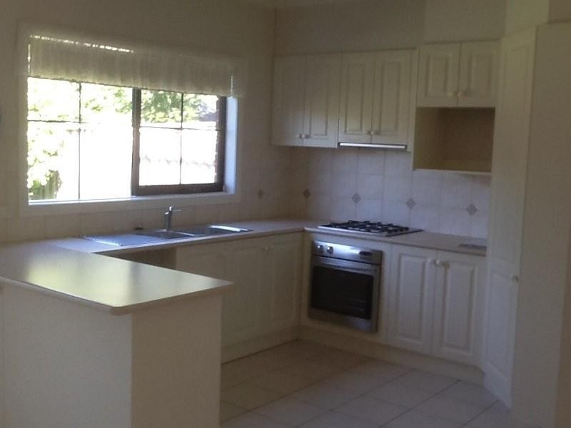 10/40-44 Warrawong Drive, Berwick VIC 3806