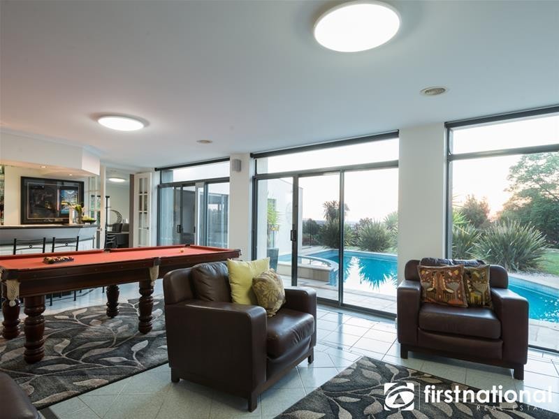 15 Caravelle Court, Berwick VIC 3806