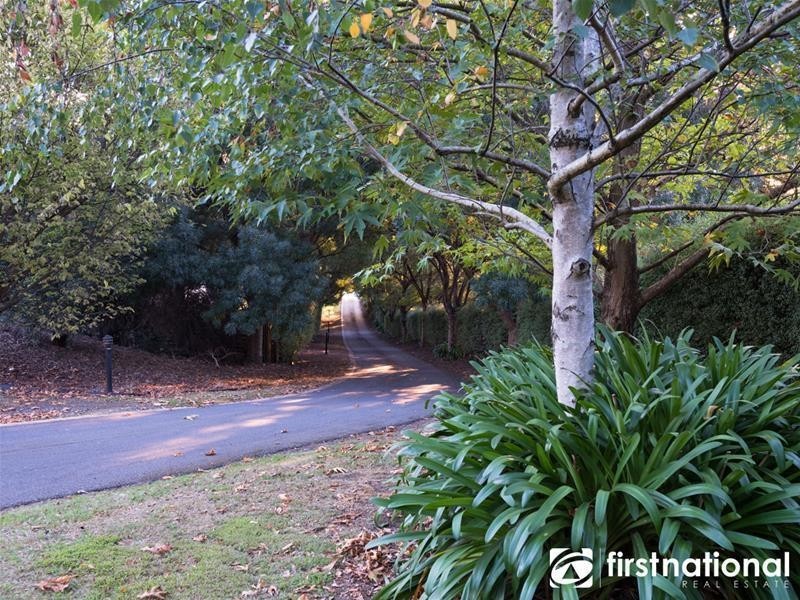 15 Caravelle Court, Berwick VIC 3806