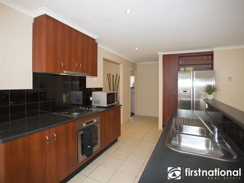 10 Barwon Drive, Pakenham VIC 3810