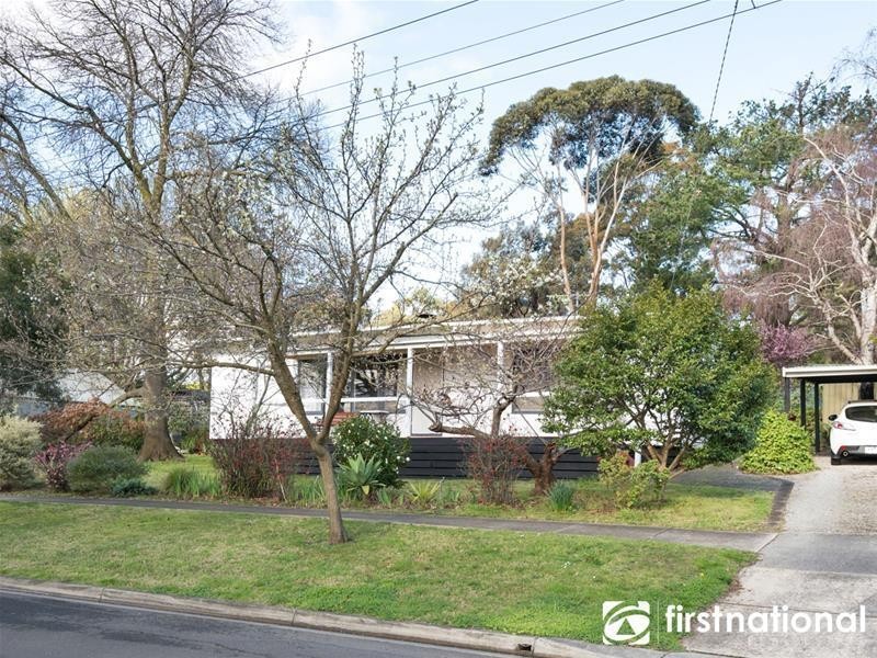 8 Rutland Road, Berwick VIC 3806