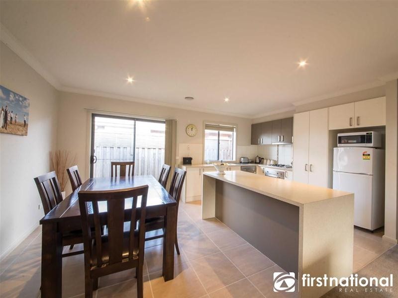 9/25 King Street, Pakenham VIC 3810