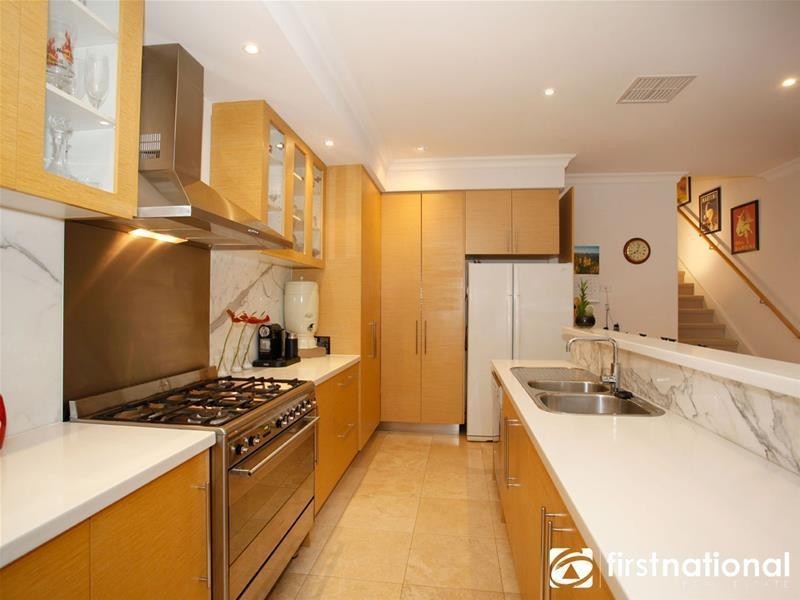 10 Rosemary Court, Berwick VIC 3806