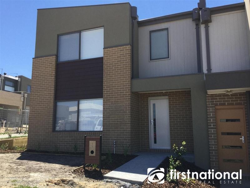 42/23 Atlantic Drive, Pakenham VIC 3810