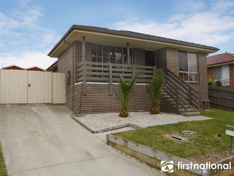 31 Riviera Drive, Pakenham VIC 3810