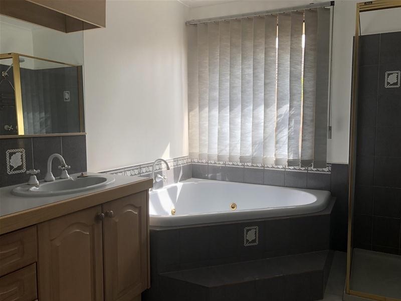 5 Mary Court, Berwick VIC 3806