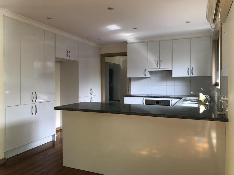 5 Mary Court, Berwick VIC 3806