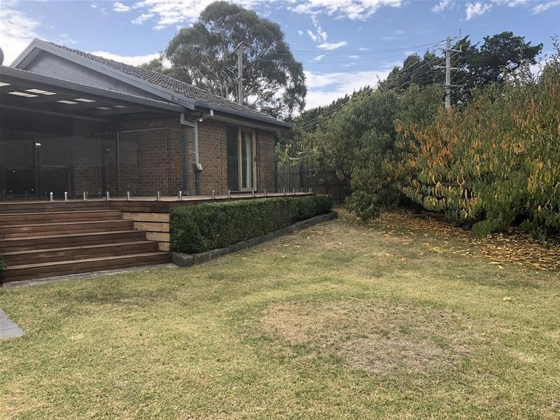 5 Mary Court, Berwick VIC 3806
