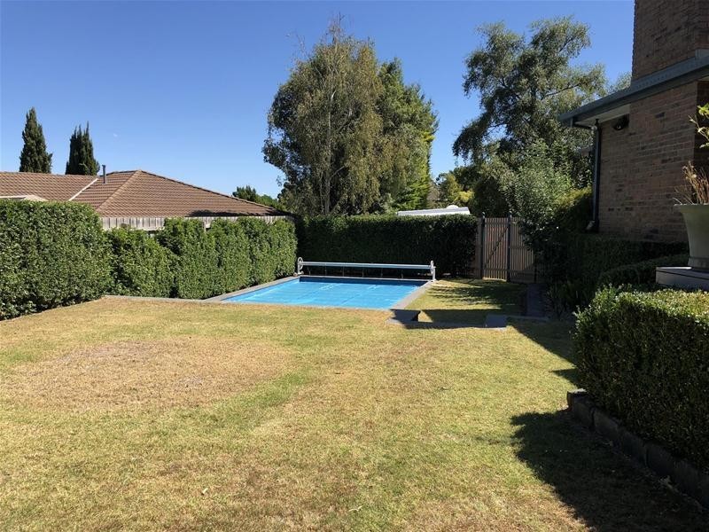 5 Mary Court, Berwick VIC 3806