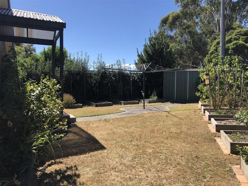 5 Mary Court, Berwick VIC 3806