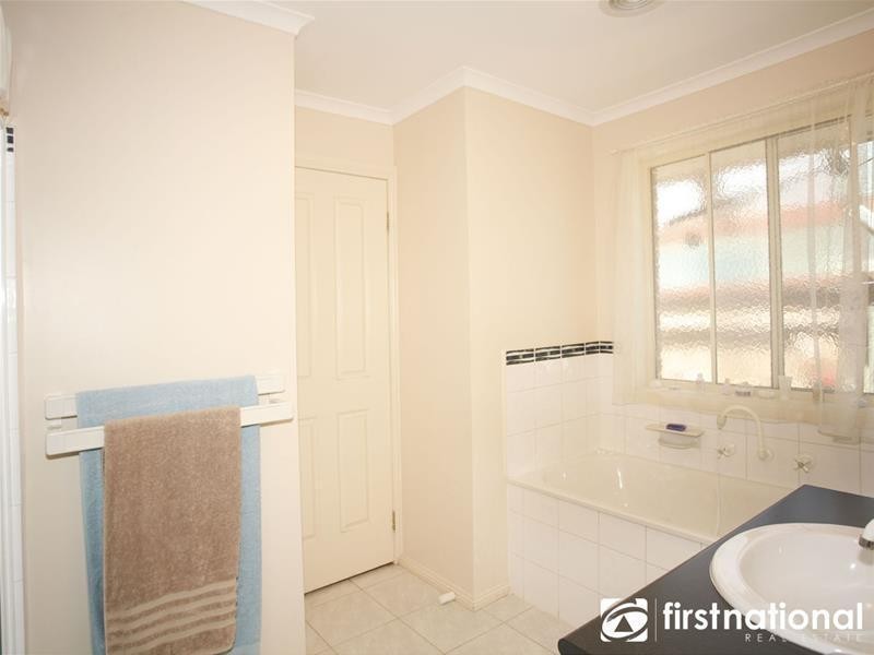 154 Manna Gum  Drive, Pakenham VIC 3810