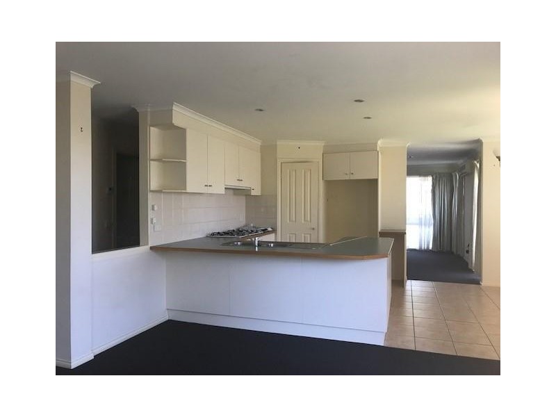 5 Aberdeen Heights, Pakenham VIC 3810