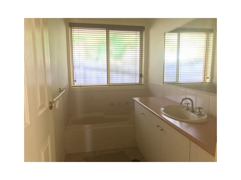 5 Aberdeen Heights, Pakenham VIC 3810