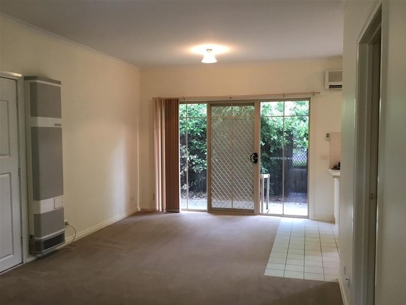 11/21-25 Parkhill Drive, Berwick VIC 3806