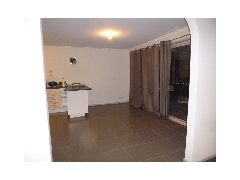 95 Fleetwood Drive, Narre Warren VIC 3805