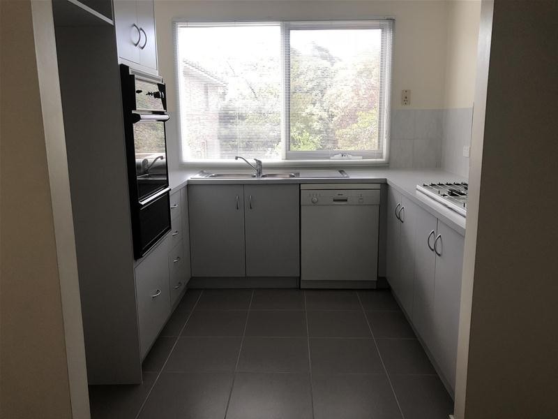 2/2-3 Camley Court, Berwick VIC 3806