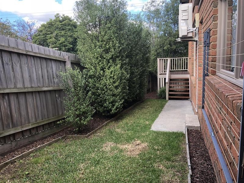 2/2-3 Camley Court, Berwick VIC 3806