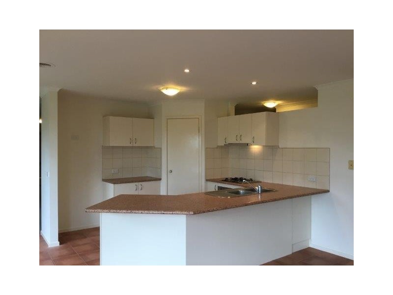 14 Hillrise Close, Narre Warren South VIC 3805