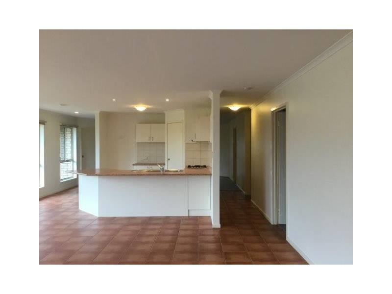 14 Hillrise Close, Narre Warren South VIC 3805