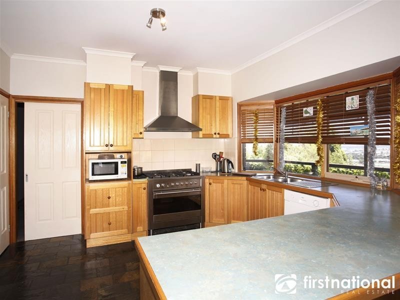 53 Highland Drive, Pakenham VIC 3810