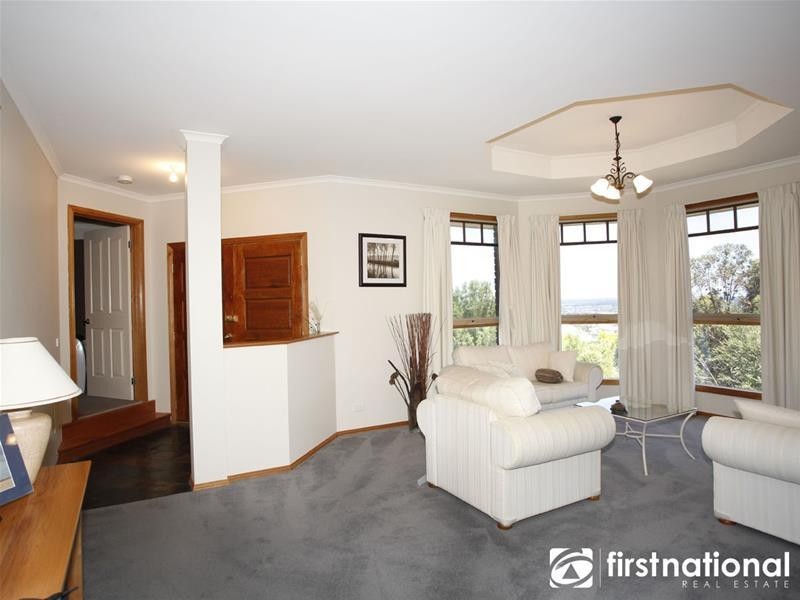 53 Highland Drive, Pakenham VIC 3810