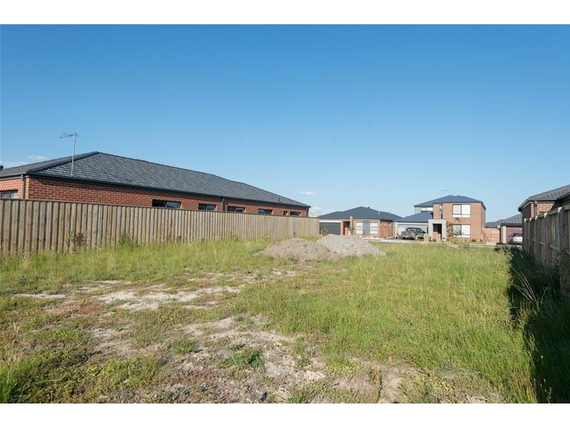 34 Lexington Crescent, Officer VIC 3809