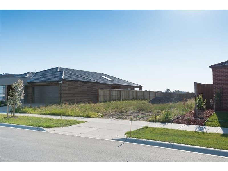 34 Lexington Crescent, Officer VIC 3809