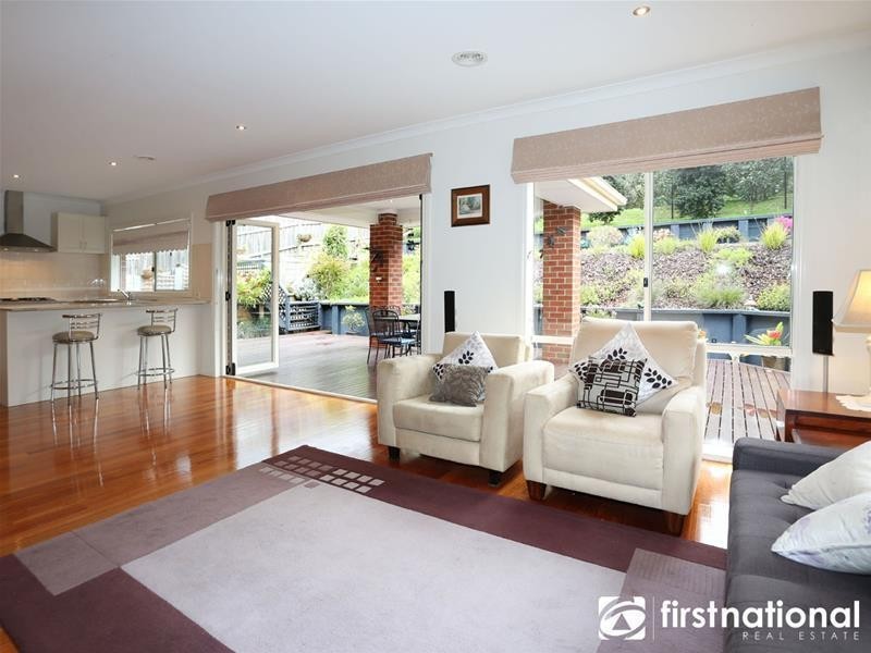 37  Cambridge Drive, Berwick VIC 3806