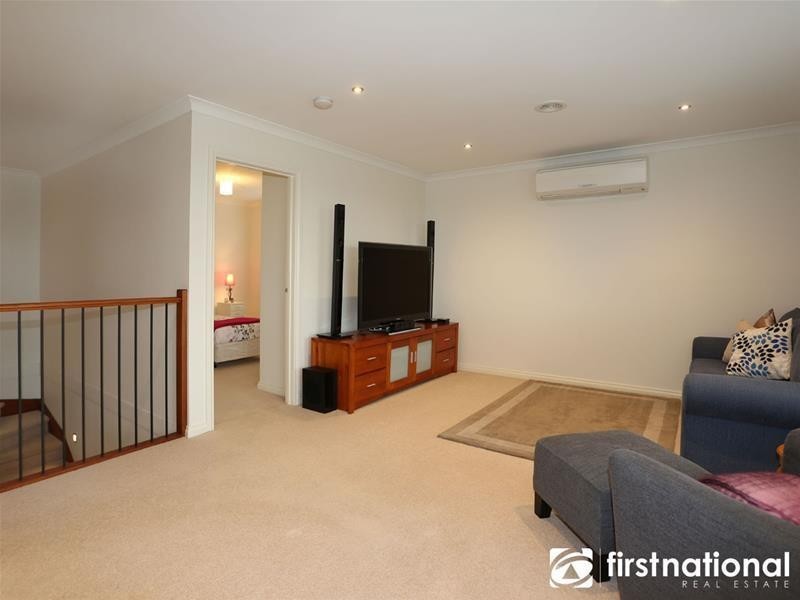 37  Cambridge Drive, Berwick VIC 3806