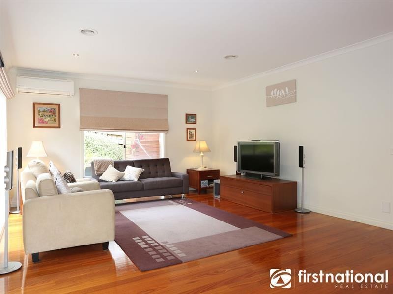 37  Cambridge Drive, Berwick VIC 3806