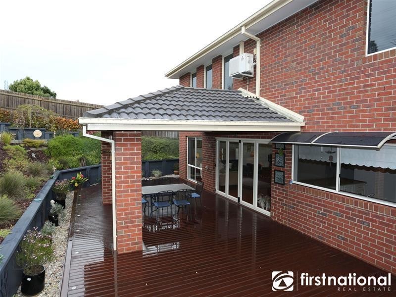 37  Cambridge Drive, Berwick VIC 3806