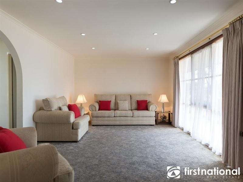 1 Hood Court, Berwick VIC 3806