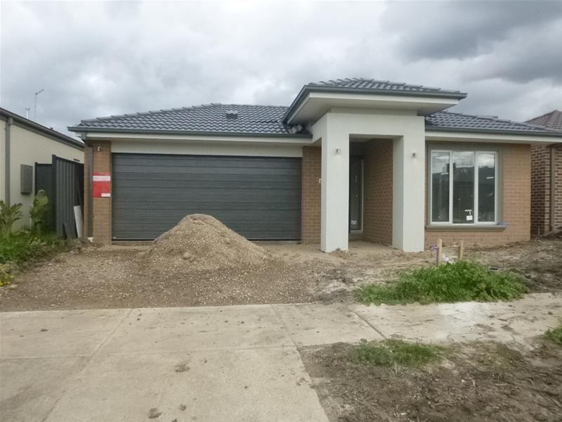 14 (Lot 925) Tilia Drive, Cranbourne North VIC 3977