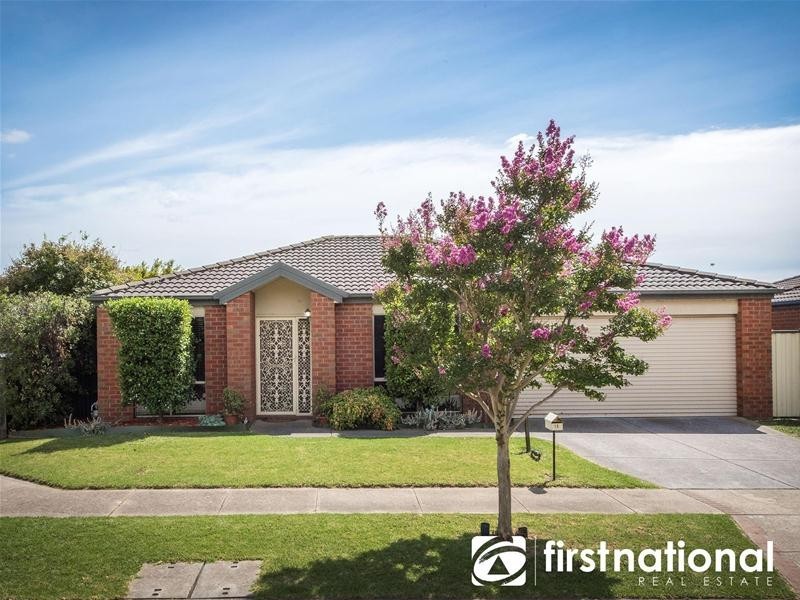 15 Blandford Crescent, Narre Warren South VIC 3805