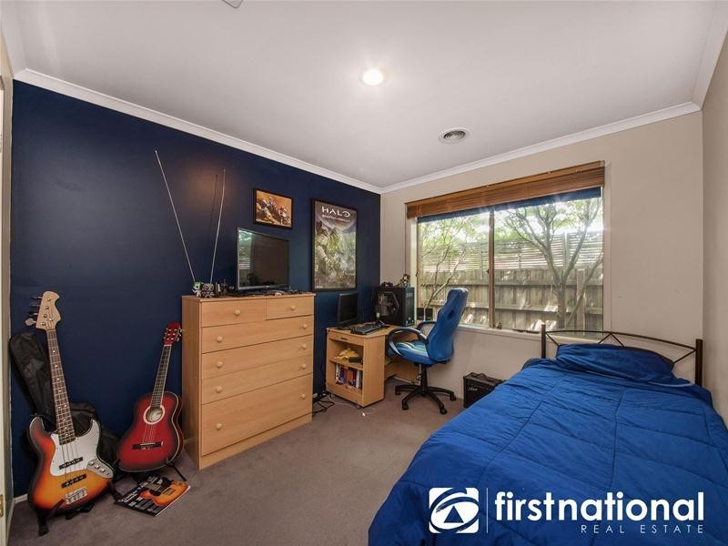 15 Blandford Crescent, Narre Warren South VIC 3805