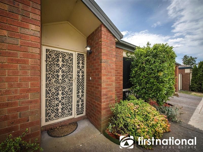 15 Blandford Crescent, Narre Warren South VIC 3805