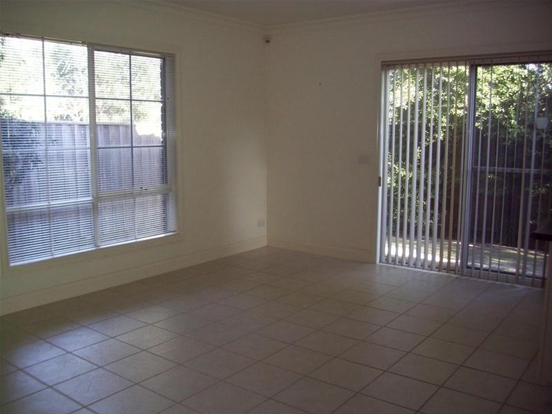 11/1-3 Young Road, Hallam VIC 3803