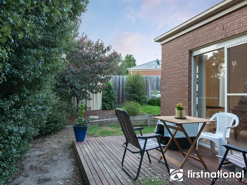 8/150 Avebury Drive, Berwick VIC 3806