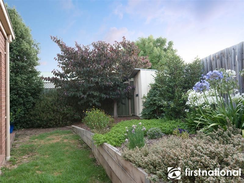8/150 Avebury Drive, Berwick VIC 3806