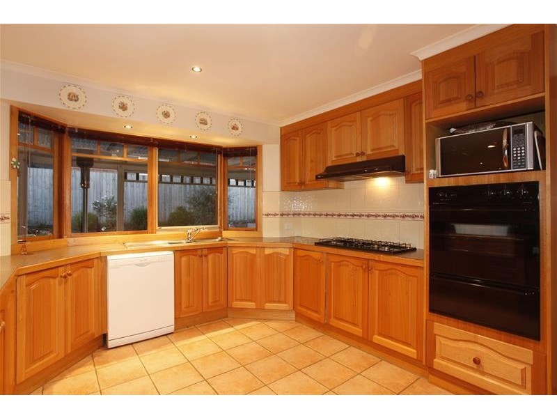 27 Melville Park Drive, Berwick VIC 3806