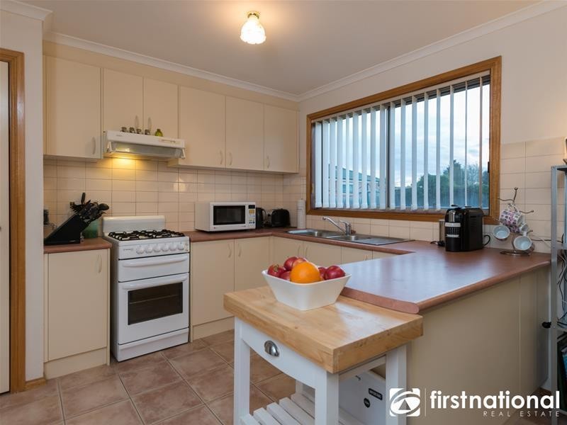 7 Lauren Square, Pakenham VIC 3810