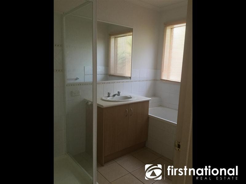 60 Ebony Drive, Pakenham VIC 3810