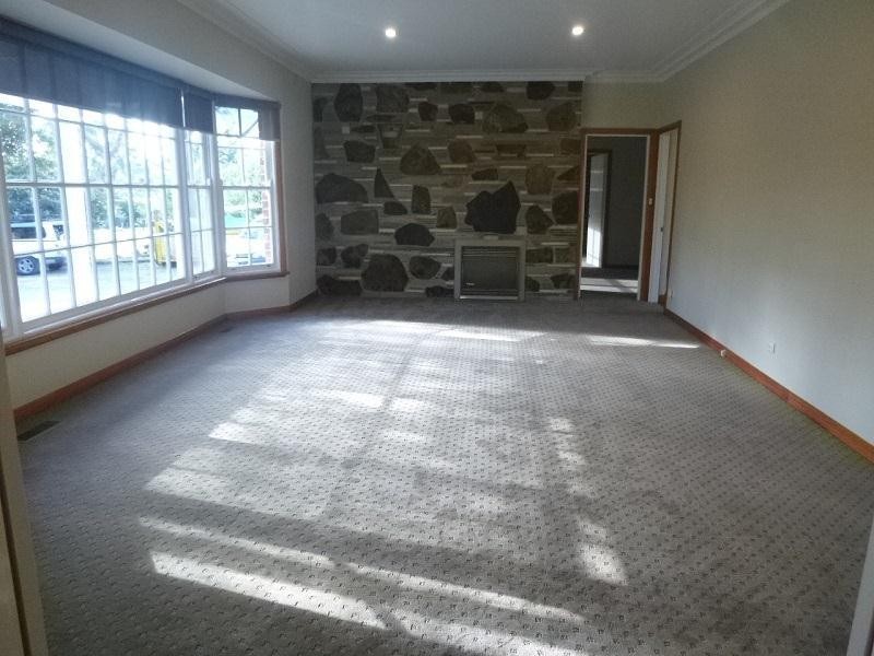 2-4 Carmen Crescent, Narre Warren North VIC 3804